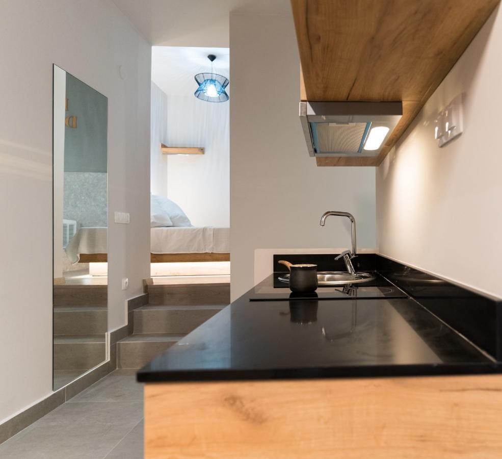 Jacuzzi Suite Piazza Dei Leoni Heraklion Exterior foto